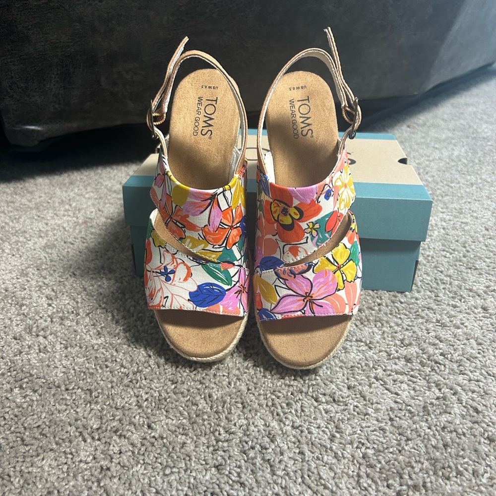 Toms Women's Vibrant Floral Espadrilles - Picture 7 of 12